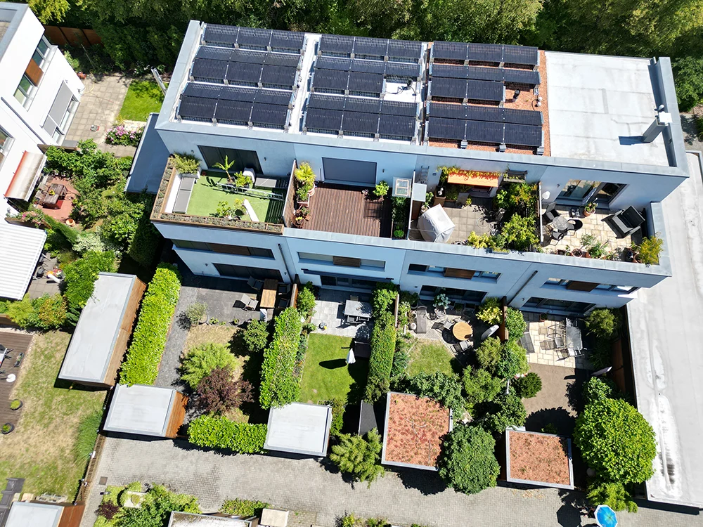 Familienhäuser mit Photovoltaik ausgestattet - Corona Solar